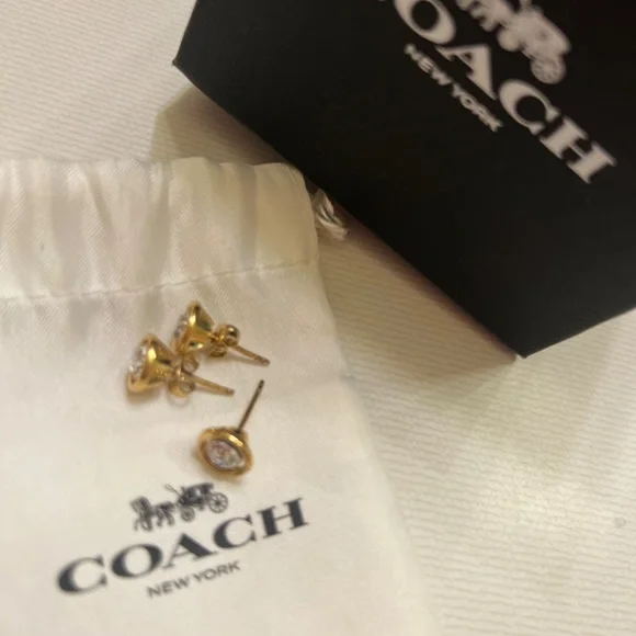 Coach stud earrings - Picture 3 of 8